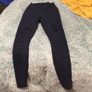 Ripped Warrior Alo Yoga leggings